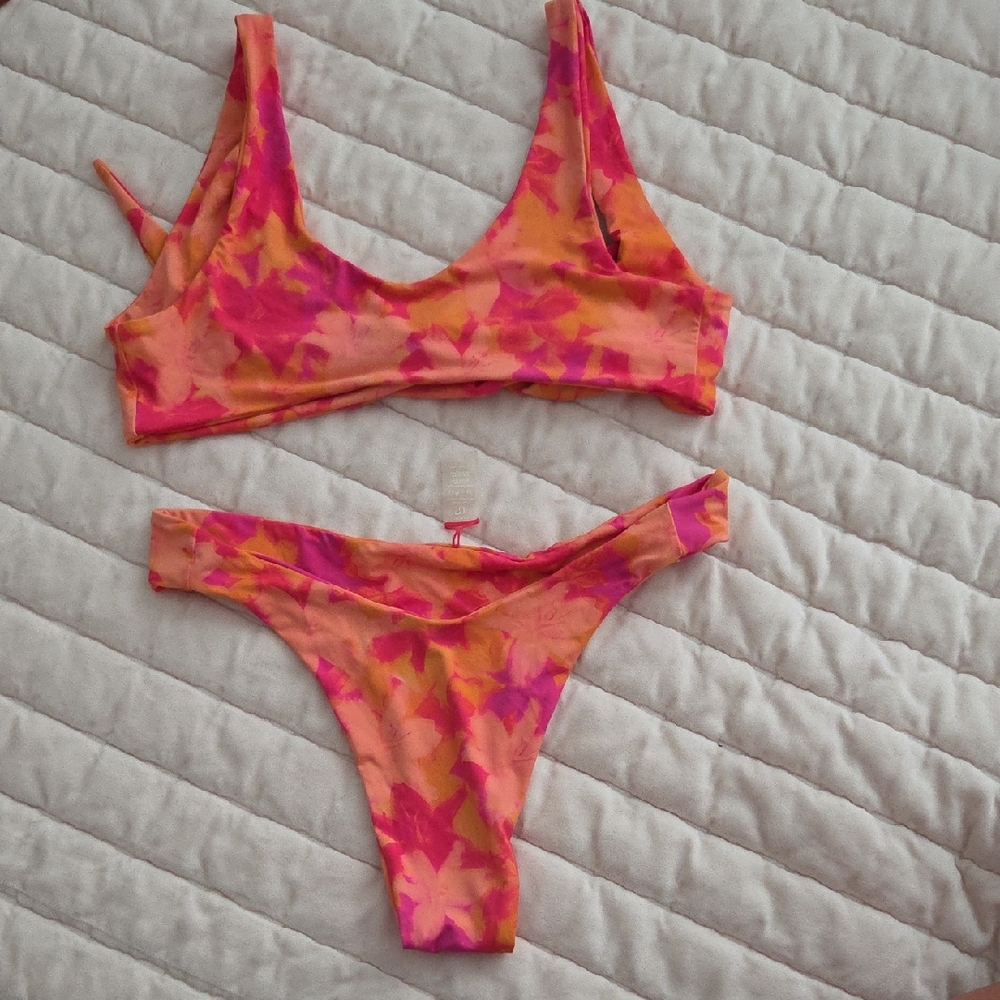 437 Bikini Set
